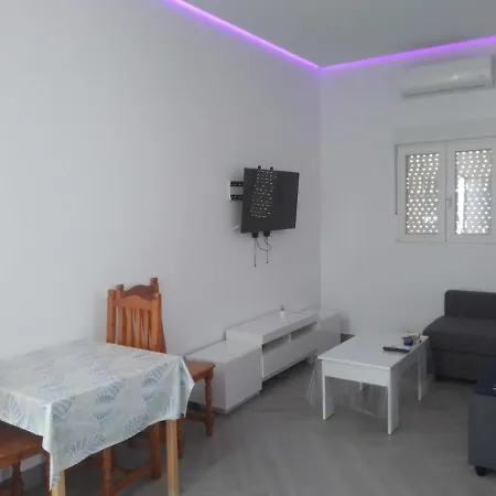 White Relax House For 6 - Pool & Spa Prive