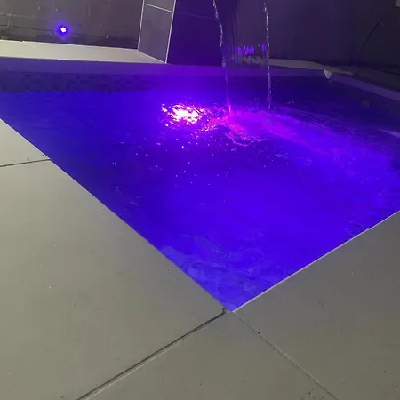 度假居 White Relax House For 6 - Pool & Spa Prive 奇克拉纳－德拉弗龙特拉